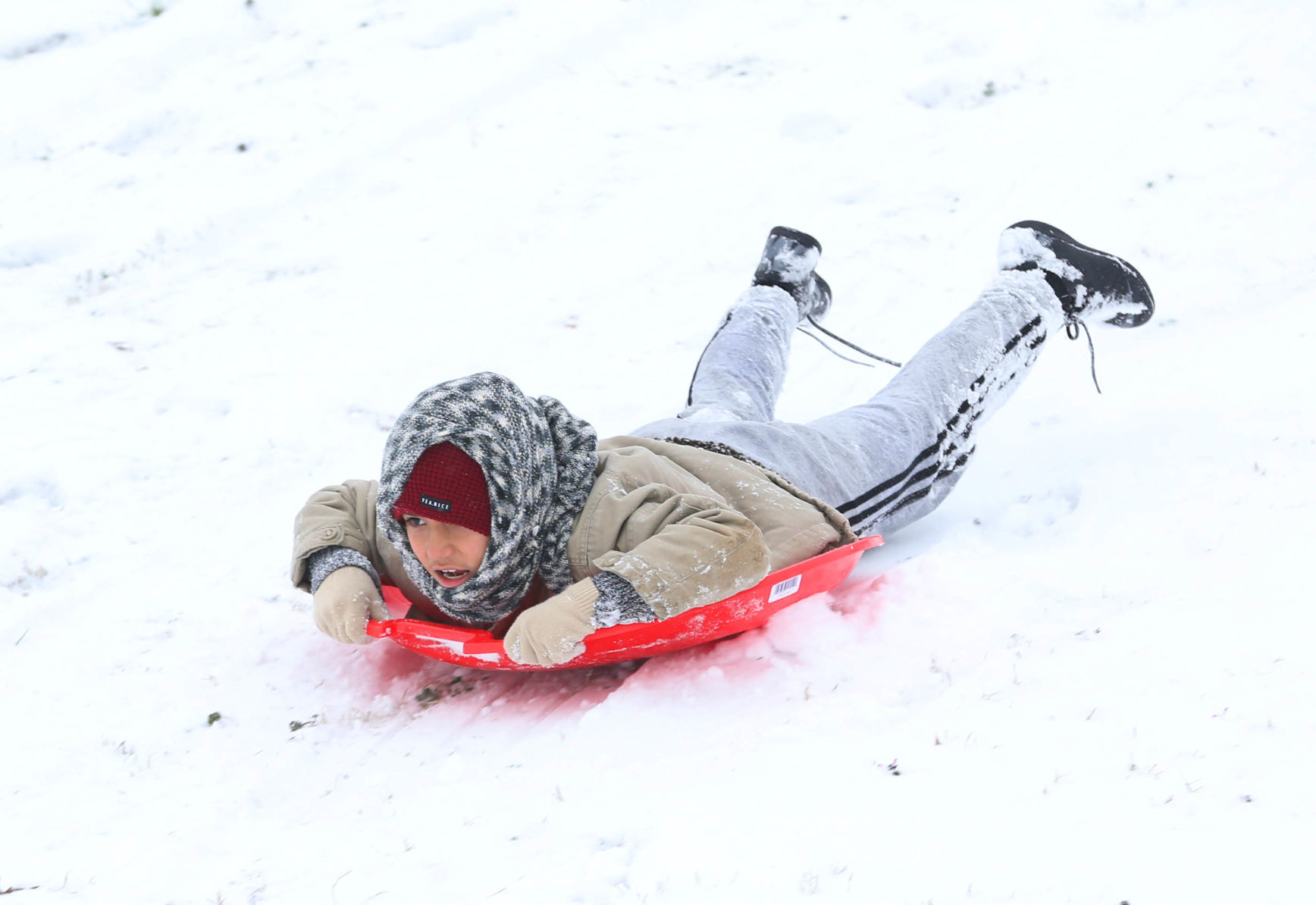 Snow falls on Tulsa area, northeast Oklahoma